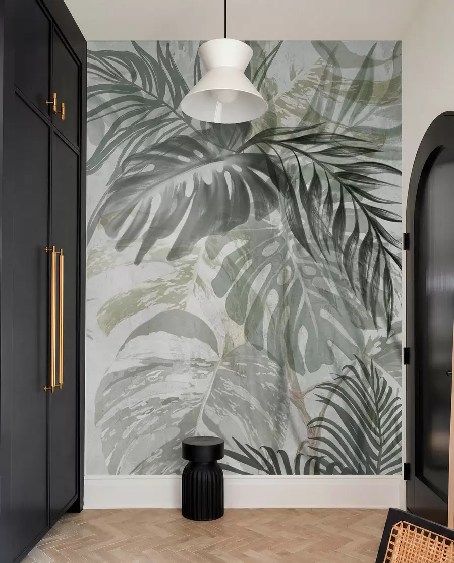 fototapet Monstera și frunze de palmier în nuanțe de verde și gri, botanică, frunze tropicale, plante junglă, fundal texturat w09011