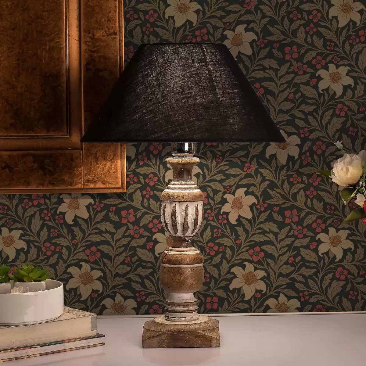 Wallpaper Fundal închis cu flori galbene și roșii în stil Art Nouveau a00293