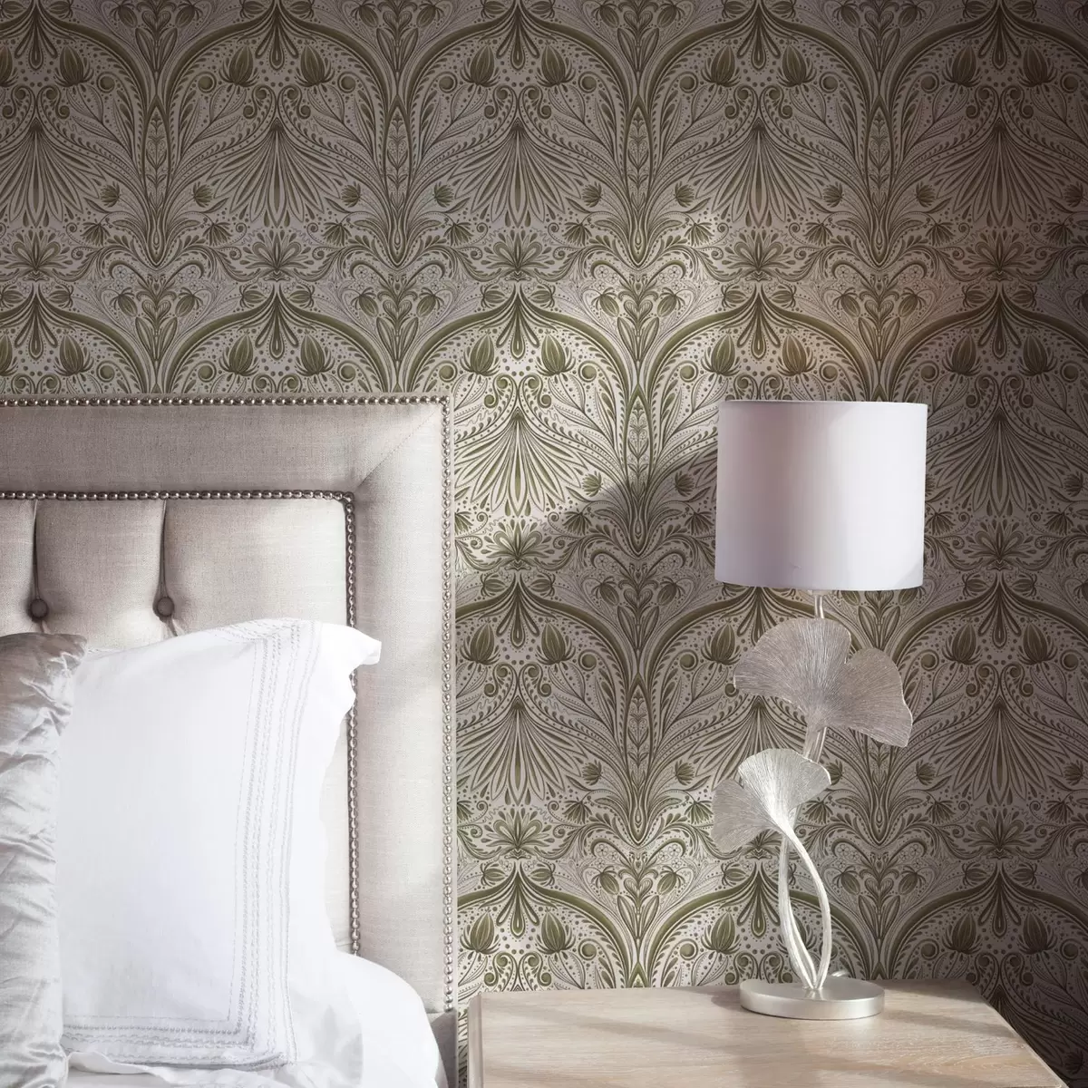 Wallpaper Model baroc simetric cu motive florale a00436