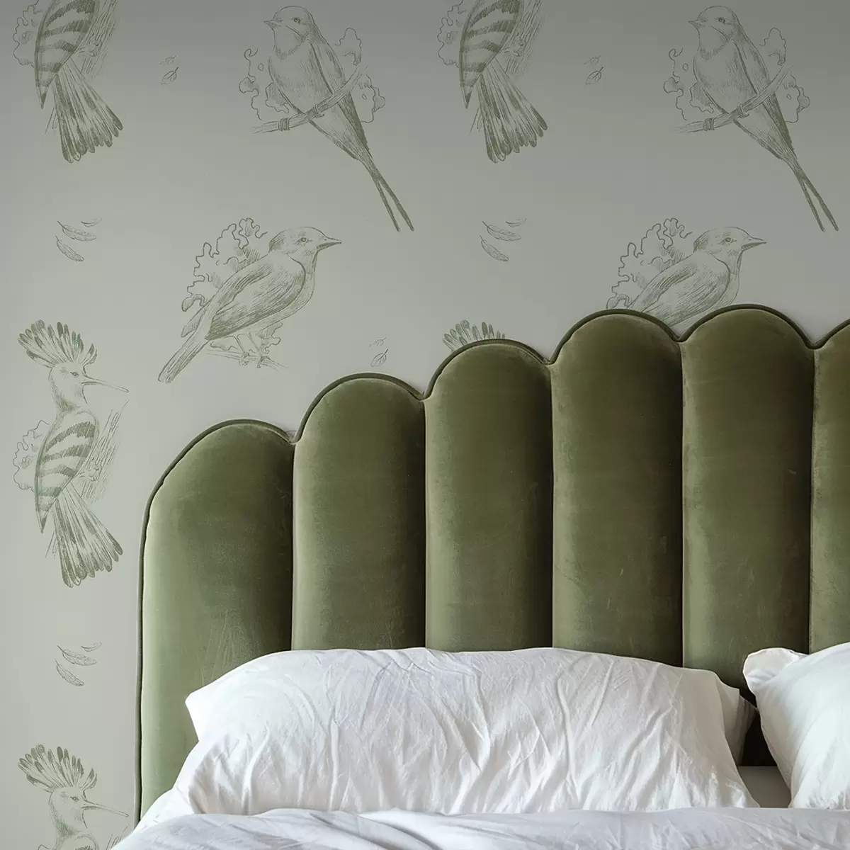 Wallpaper Toile cu păsări: schițe de păsări pe fundal gri-verde a00656v1