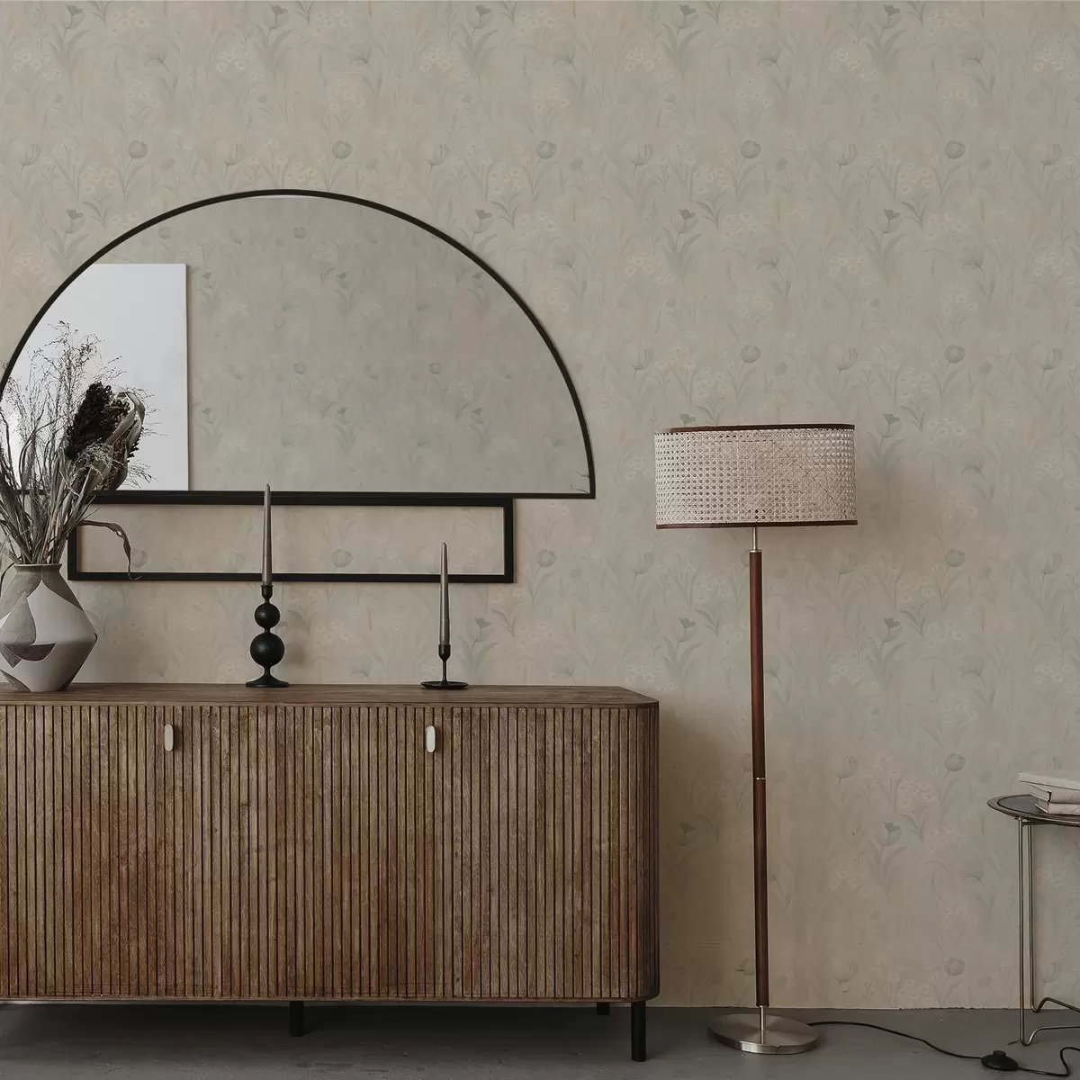 Wallpaper Pajiște delicată cu lalele și margarete, salvie pastelată a00779