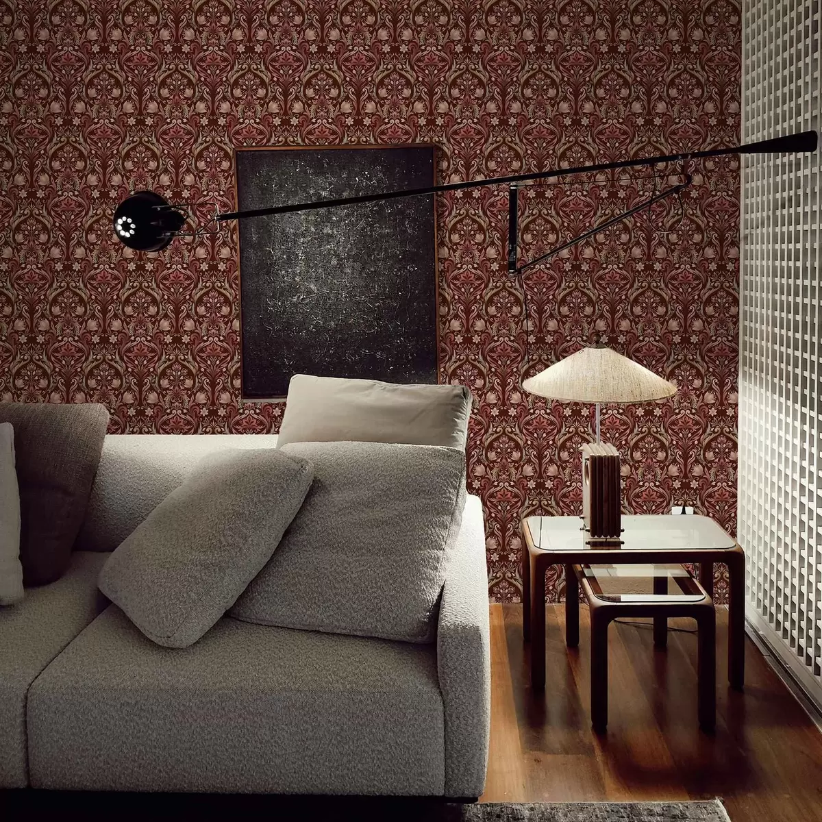 Wallpaper Ornament cu lalele, fundal bogat în nuanțe de burgund a00827v2