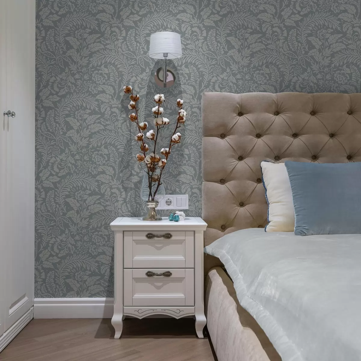 Wallpaper Model floral monocromatic pe fundal gri-albastru a00859