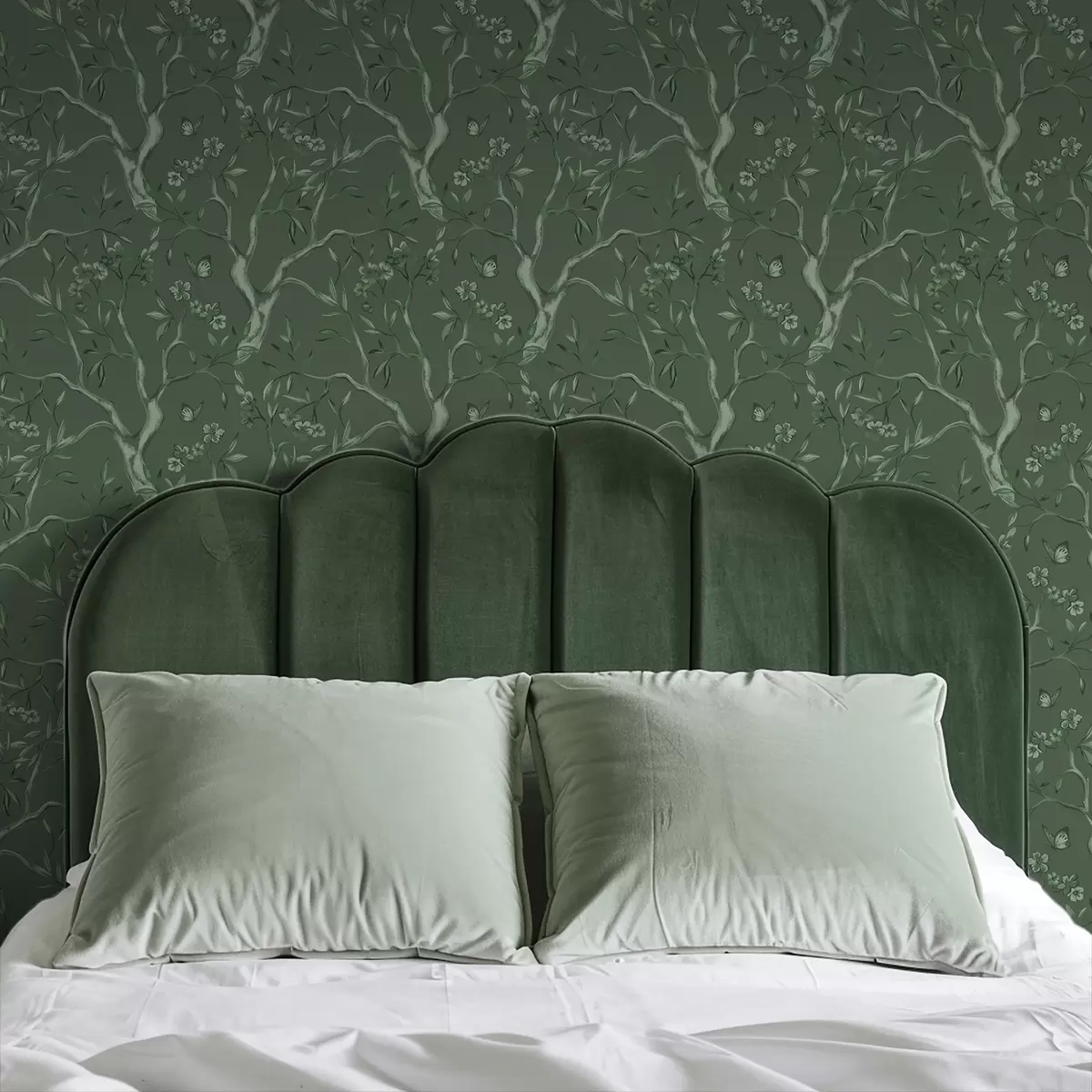 Wallpaper Ramuri înflorite verzi cu fluturi pe un fundal intens a00951v3