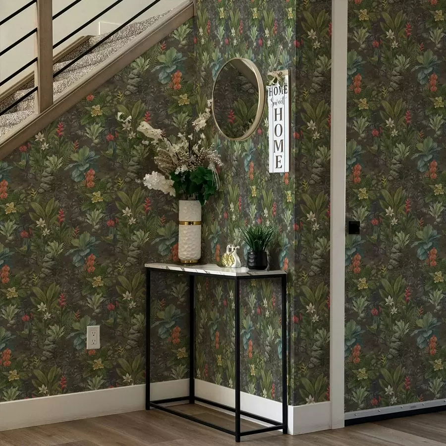 fototapet Grădină tropicală întunecată cu flori și frunziș viu colorate a01079