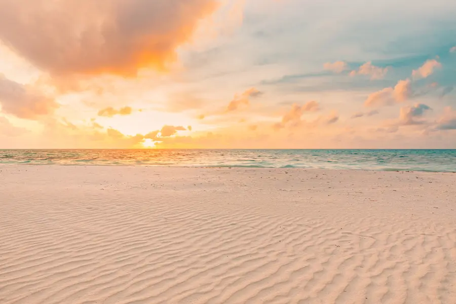 fototapet Plajă nisip alb mare și valuri u97894